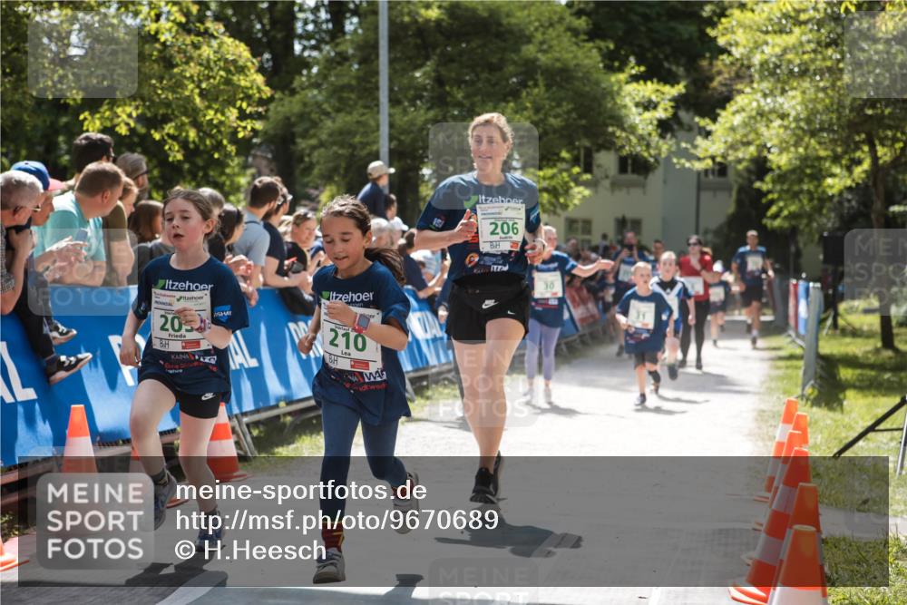 09.05.2026 - Störlauf H.Heesch http://msf.ph/oto/9670689 09.05.2026 13:27:59 Ziel 203, 206, 210, 30 meine-sportfotos.de