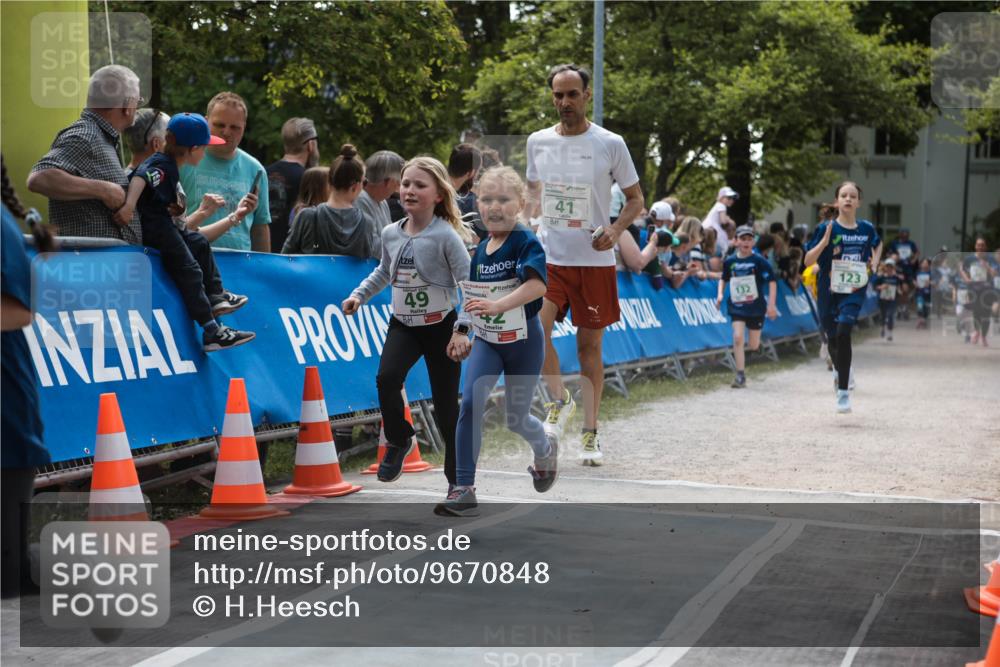 09.05.2026 - Störlauf H.Heesch http://msf.ph/oto/9670848 09.05.2026 13:29:53 Ziel 49, 41, 132, 123 meine-sportfotos.de