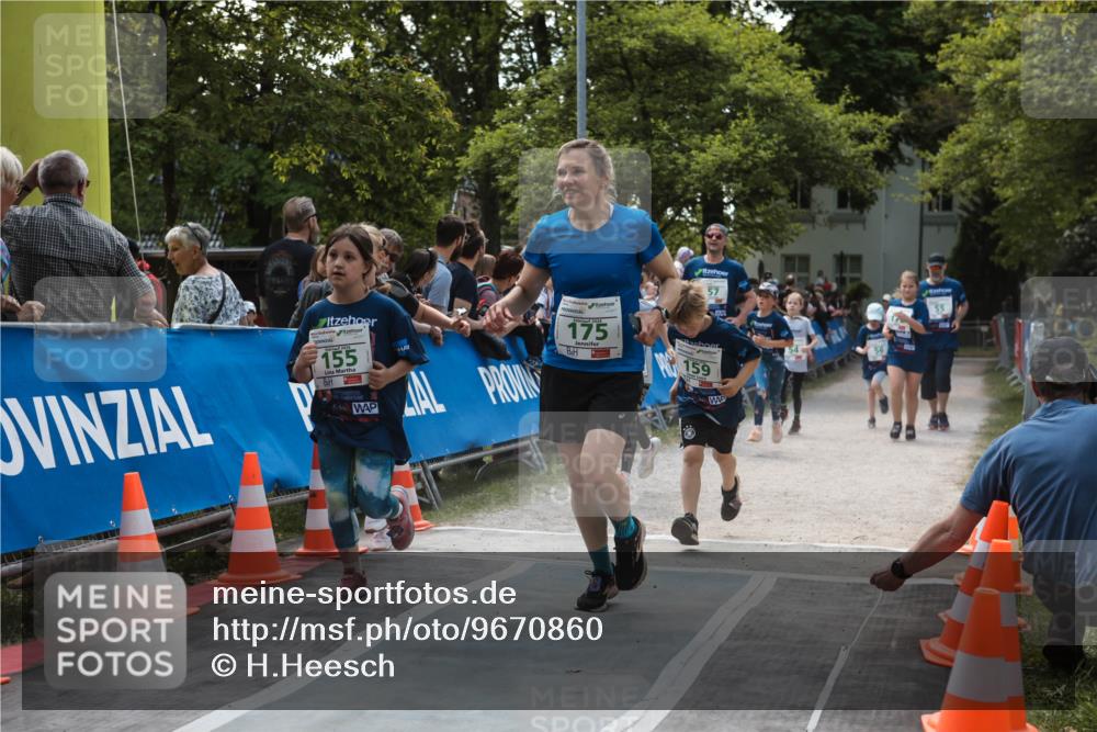 09.05.2026 - Störlauf H.Heesch http://msf.ph/oto/9670860 09.05.2026 13:30:01 Ziel 155, 175, 159 meine-sportfotos.de
