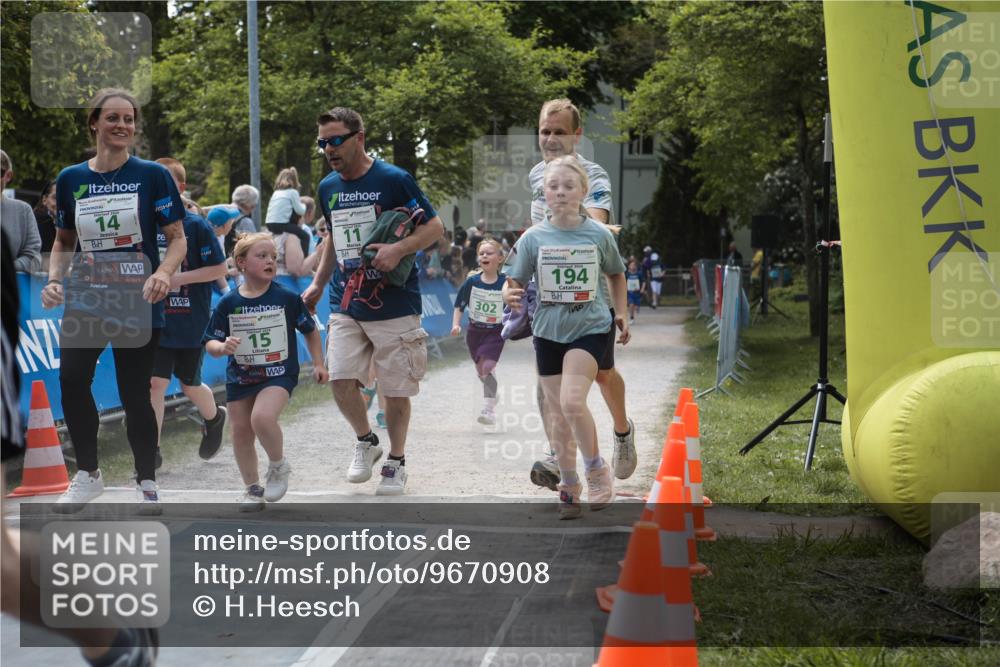 09.05.2026 - Störlauf H.Heesch http://msf.ph/oto/9670908 09.05.2026 13:30:42 Ziel 14, 15, 302, 194 meine-sportfotos.de