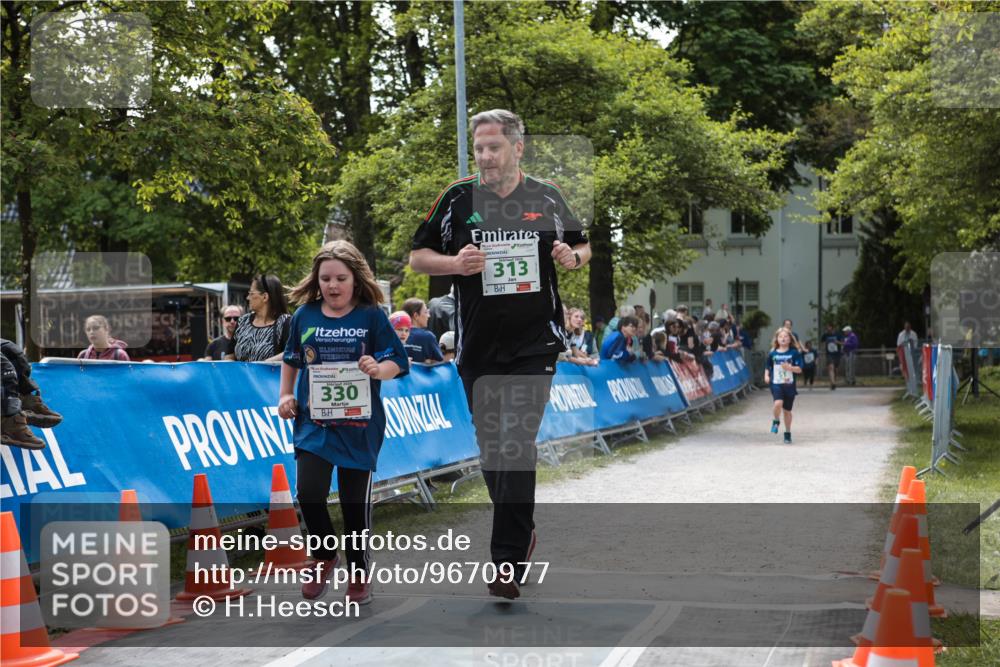 09.05.2026 - Störlauf H.Heesch http://msf.ph/oto/9670977 09.05.2026 13:32:02 Ziel 04621, 330, 313 meine-sportfotos.de