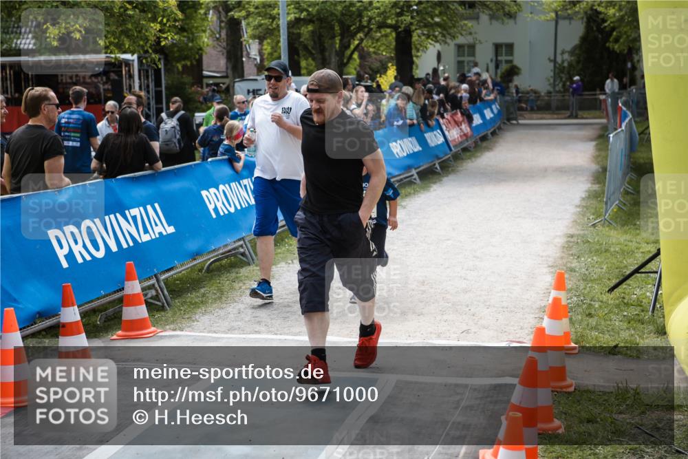 09.05.2026 - Störlauf H.Heesch http://msf.ph/oto/9671000 09.05.2026 13:32:36 Ziel 10 meine-sportfotos.de