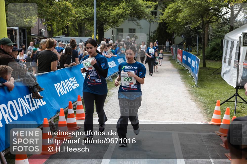 09.05.2026 - Störlauf H.Heesch http://msf.ph/oto/9671016 09.05.2026 13:33:08 Ziel 290, 295, 283 meine-sportfotos.de