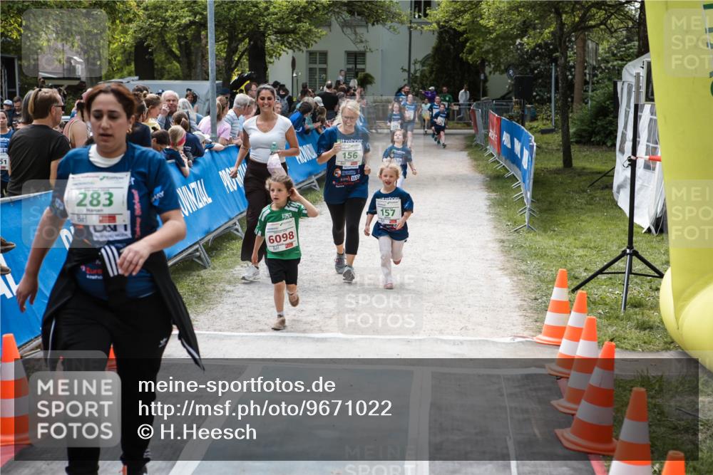 09.05.2026 - Störlauf H.Heesch http://msf.ph/oto/9671022 09.05.2026 13:33:16 Ziel 51, 283, 6098, 156, 157 meine-sportfotos.de