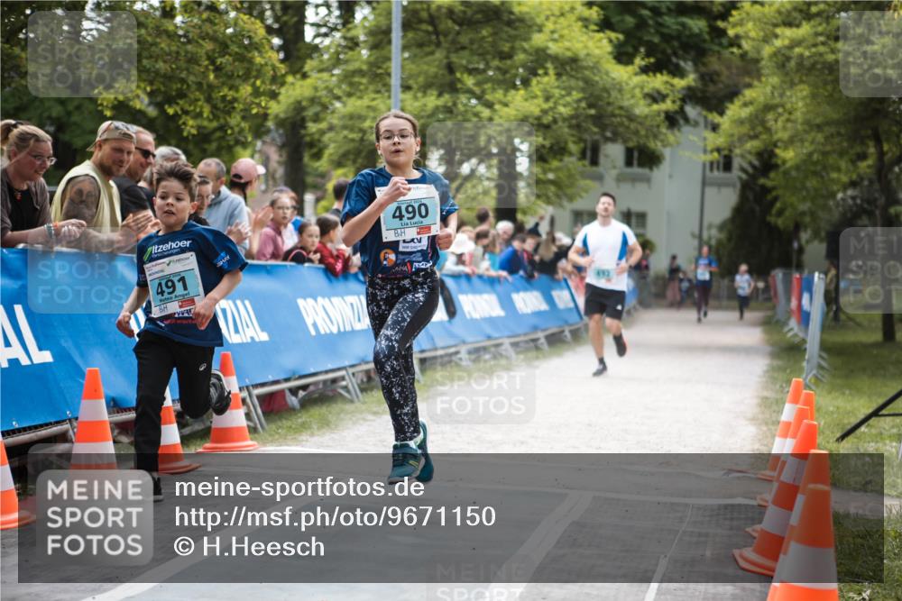 09.05.2026 - Störlauf H.Heesch http://msf.ph/oto/9671150 09.05.2026 13:41:36 Ziel 491, 490, 1 meine-sportfotos.de