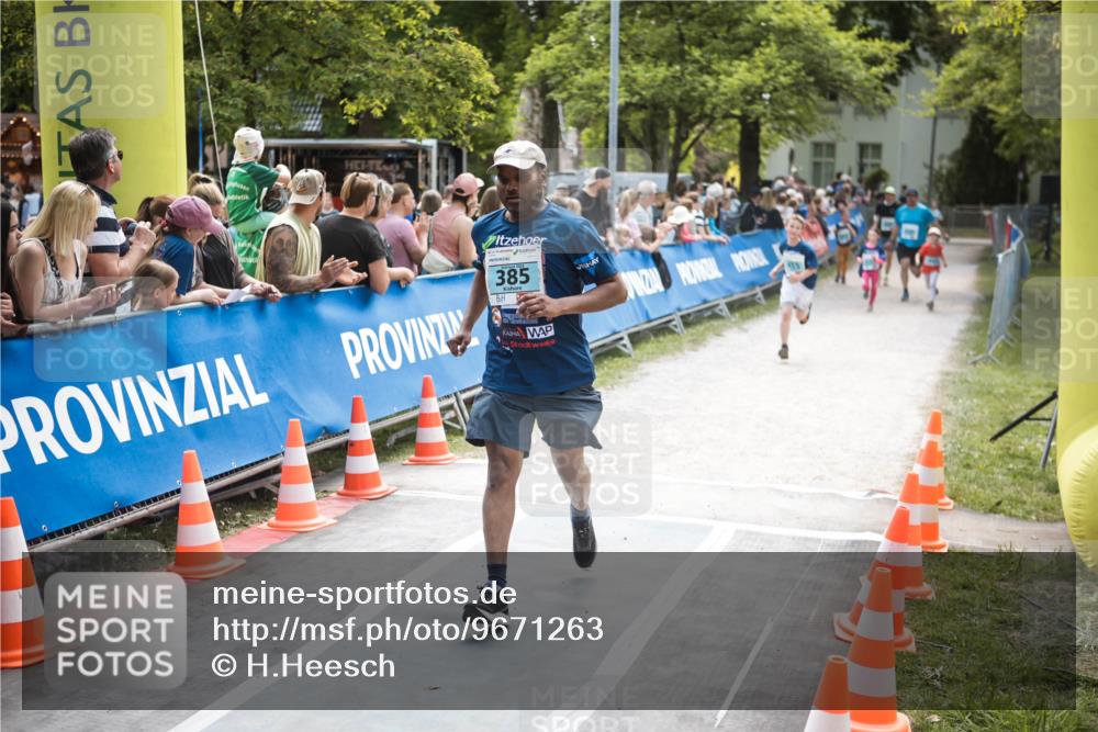 09.05.2026 - Störlauf H.Heesch http://msf.ph/oto/9671263 09.05.2026 13:43:45 Ziel 385 meine-sportfotos.de