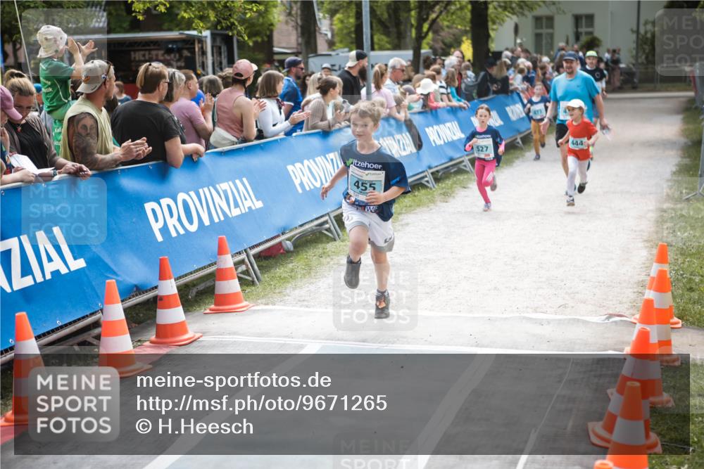 09.05.2026 - Störlauf H.Heesch http://msf.ph/oto/9671265 09.05.2026 13:43:47 Ziel 455, 527, 444 meine-sportfotos.de