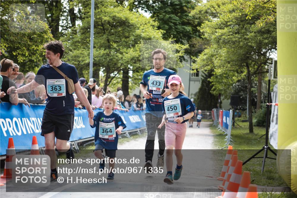09.05.2026 - Störlauf H.Heesch http://msf.ph/oto/9671335 09.05.2026 13:45:21 Ziel 363, 364, 433, 450 meine-sportfotos.de