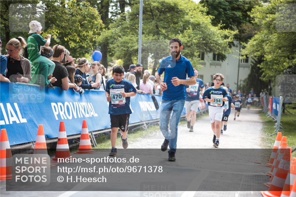 09.05.2026 - Störlauf H.Heesch http://msf.ph/oto/9671378 09.05.2026 13:46:05 Ziel 470, 425, 394, 8, 12 meine-sportfotos.de