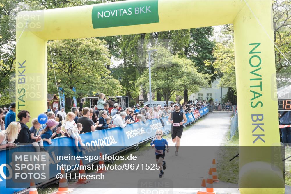 09.05.2026 - Störlauf H.Heesch http://msf.ph/oto/9671525 09.05.2026 13:55:17 Ziel 686, 688, 86 meine-sportfotos.de