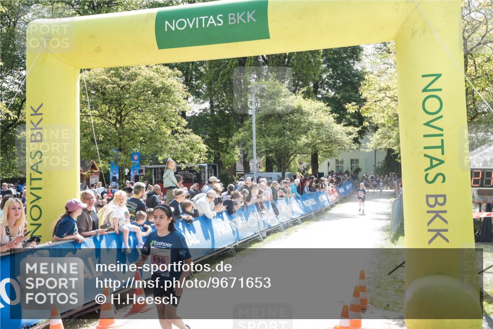 09.05.2026 - Störlauf H.Heesch http://msf.ph/oto/9671653 09.05.2026 13:58:22 Ziel 696 meine-sportfotos.de