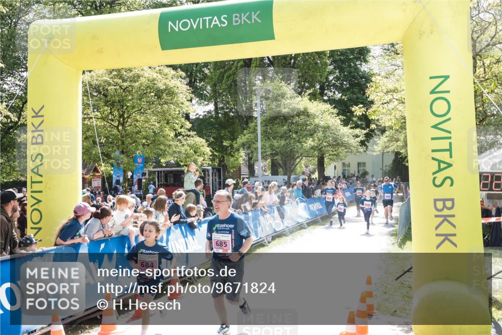 09.05.2026 - Störlauf H.Heesch http://msf.ph/oto/9671824 09.05.2026 14:00:21 Ziel 685, 684 meine-sportfotos.de
