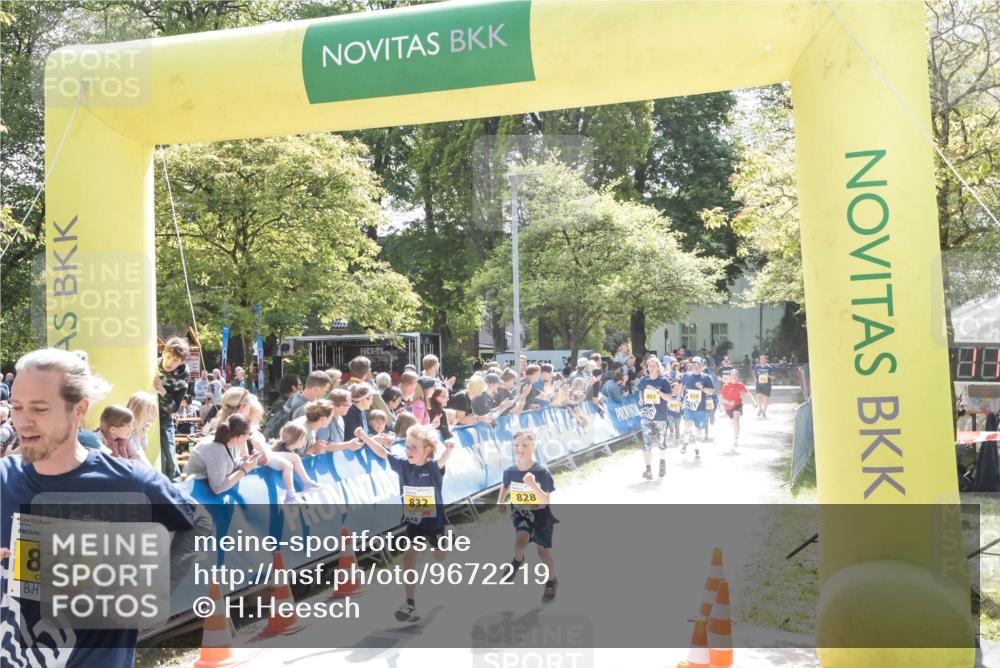 09.05.2026 - Störlauf H.Heesch http://msf.ph/oto/9672219 09.05.2026 14:13:11 Ziel 827, 832 meine-sportfotos.de