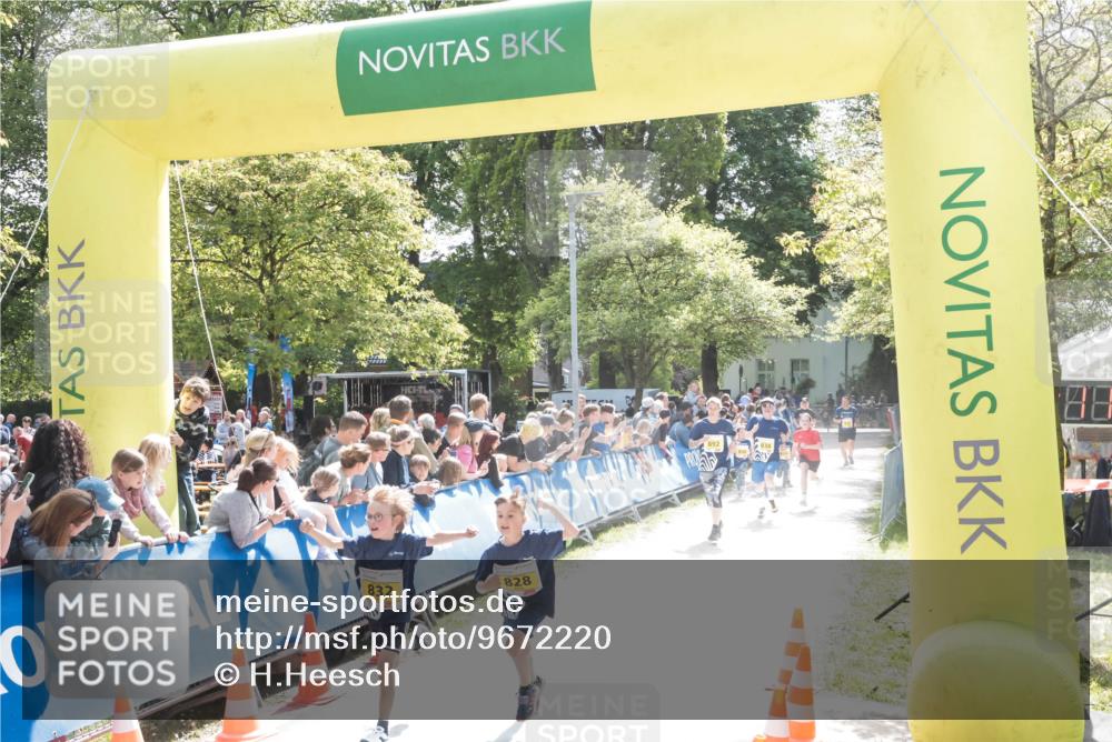 09.05.2026 - Störlauf H.Heesch http://msf.ph/oto/9672220 09.05.2026 14:13:11 Ziel 832, 828 meine-sportfotos.de