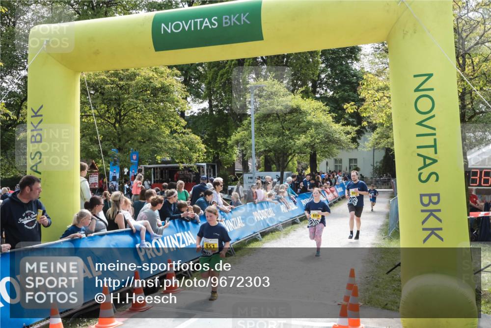 09.05.2026 - Störlauf H.Heesch http://msf.ph/oto/9672303 09.05.2026 14:16:35 Ziel 851, 888, 86 meine-sportfotos.de