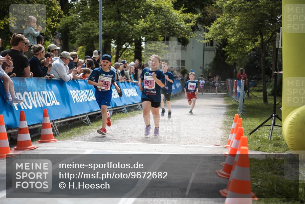 09.05.2026 - Störlauf H.Heesch http://msf.ph/oto/9672682 09.05.2026 13:55:32 Ziel 44, 671, 581 meine-sportfotos.de