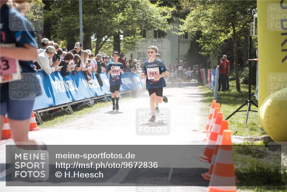 09.05.2026 - Störlauf H.Heesch http://msf.ph/oto/9672836 09.05.2026 13:58:34 Ziel 3, 694, 701 meine-sportfotos.de