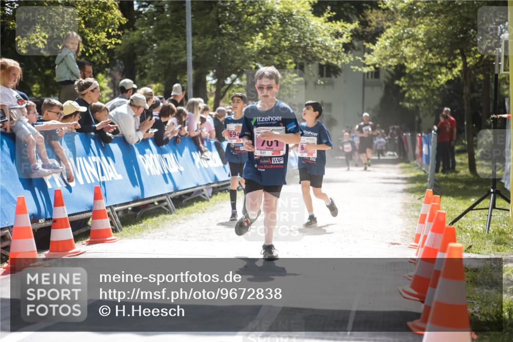 09.05.2026 - Störlauf H.Heesch http://msf.ph/oto/9672838 09.05.2026 13:58:35 Ziel 694, 701 meine-sportfotos.de