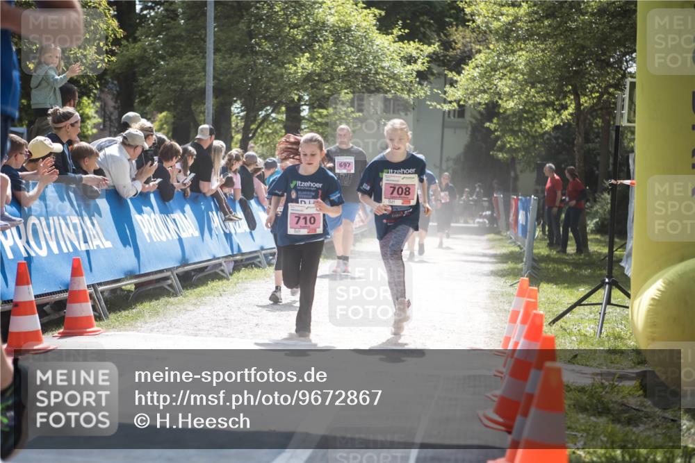 09.05.2026 - Störlauf H.Heesch http://msf.ph/oto/9672867 09.05.2026 13:58:53 Ziel 710, 697, 708 meine-sportfotos.de