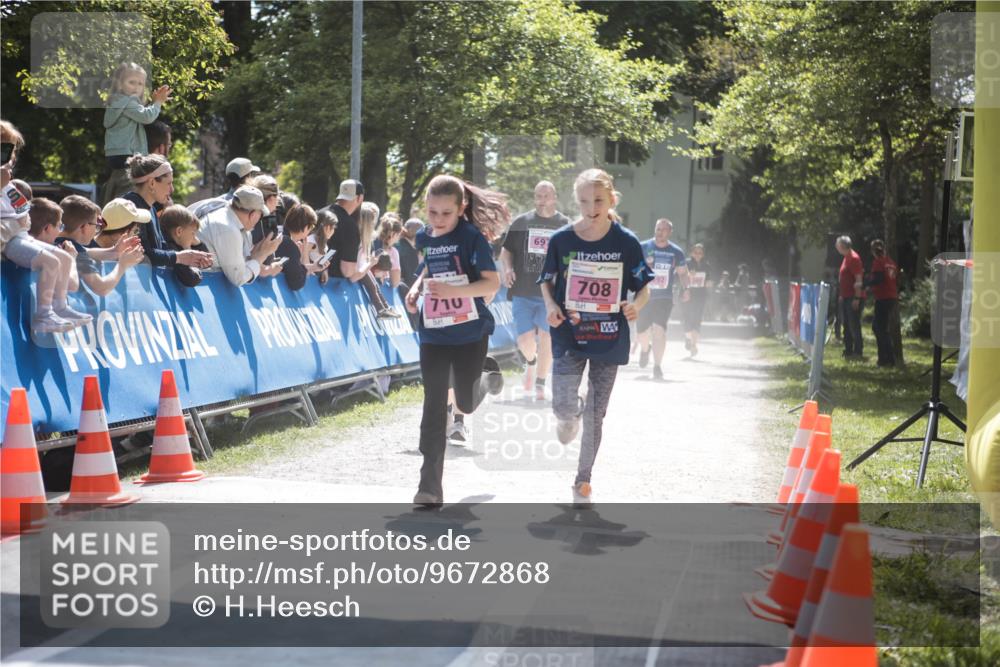09.05.2026 - Störlauf H.Heesch http://msf.ph/oto/9672868 09.05.2026 13:58:53 Ziel 710, 697, 708 meine-sportfotos.de
