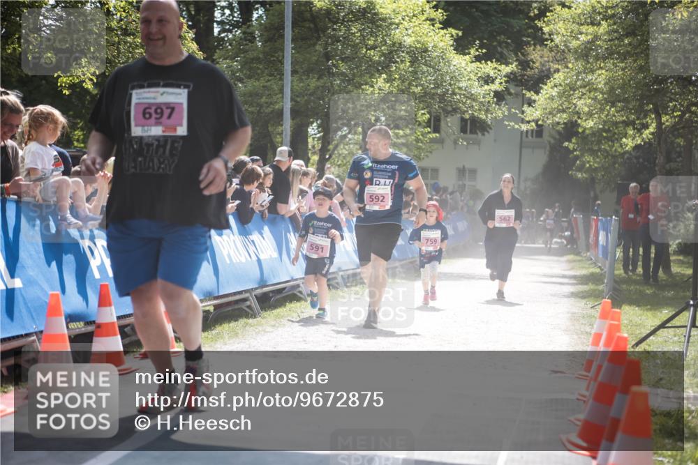 09.05.2026 - Störlauf H.Heesch http://msf.ph/oto/9672875 09.05.2026 13:58:57 Ziel 697, 591, 592, 759, 562 meine-sportfotos.de