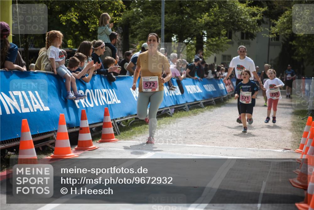 09.05.2026 - Störlauf H.Heesch http://msf.ph/oto/9672932 09.05.2026 13:59:42 Ziel 572, 571, 739 meine-sportfotos.de
