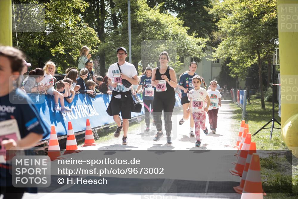09.05.2026 - Störlauf H.Heesch http://msf.ph/oto/9673002 09.05.2026 14:00:37 Ziel 55, 599, 564, 598, 25 meine-sportfotos.de