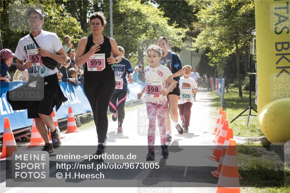 09.05.2026 - Störlauf H.Heesch http://msf.ph/oto/9673005 09.05.2026 14:00:38 Ziel 599, 64, 598, 525 meine-sportfotos.de