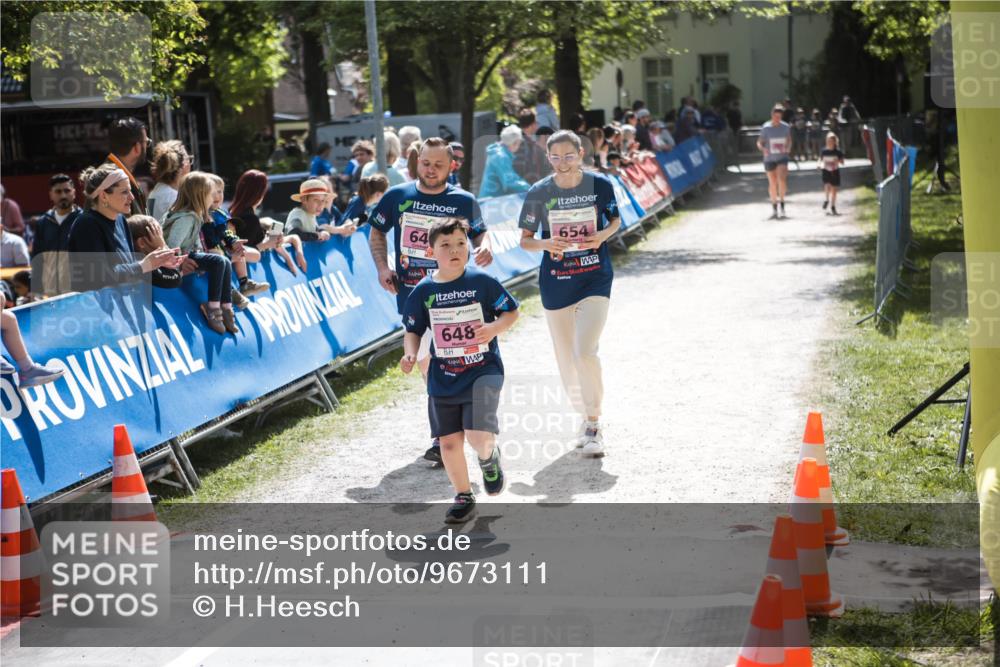 09.05.2026 - Störlauf H.Heesch http://msf.ph/oto/9673111 09.05.2026 14:02:44 Ziel 64, 654, 648 meine-sportfotos.de