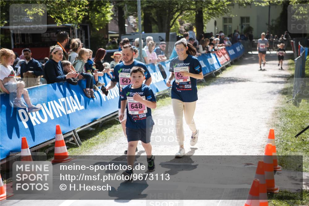 09.05.2026 - Störlauf H.Heesch http://msf.ph/oto/9673113 09.05.2026 14:02:45 Ziel 647, 648 meine-sportfotos.de