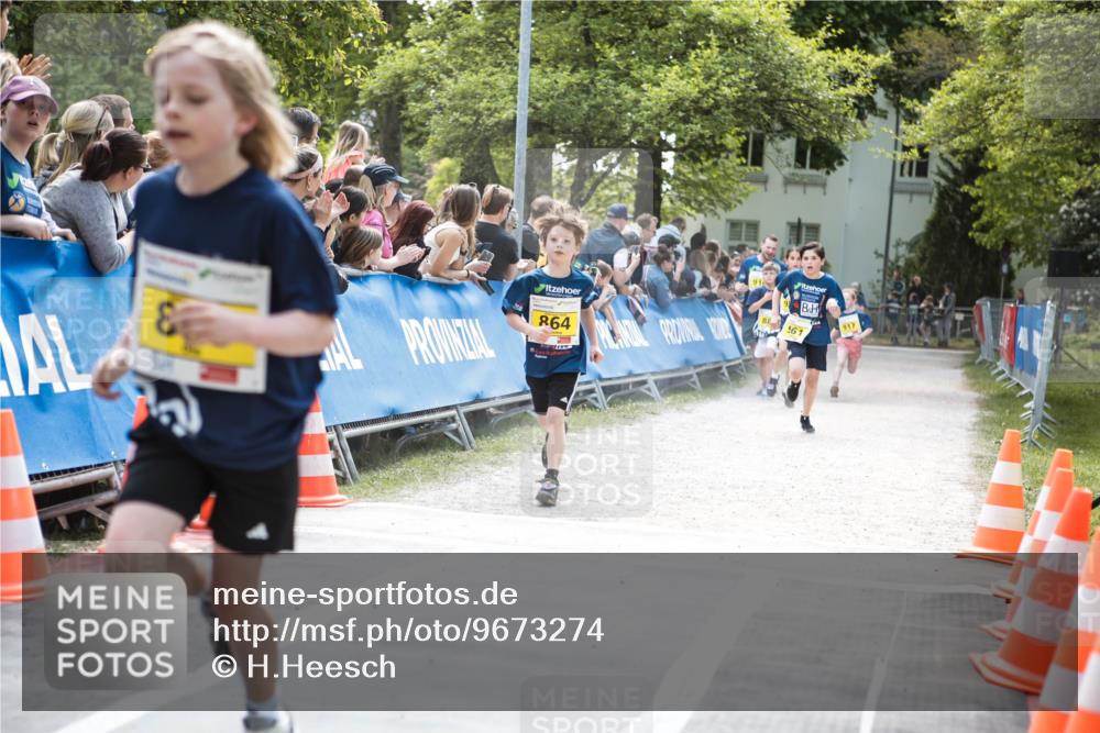 09.05.2026 - Störlauf H.Heesch http://msf.ph/oto/9673274 09.05.2026 14:10:45 Ziel 864, 916, 961, 917 meine-sportfotos.de
