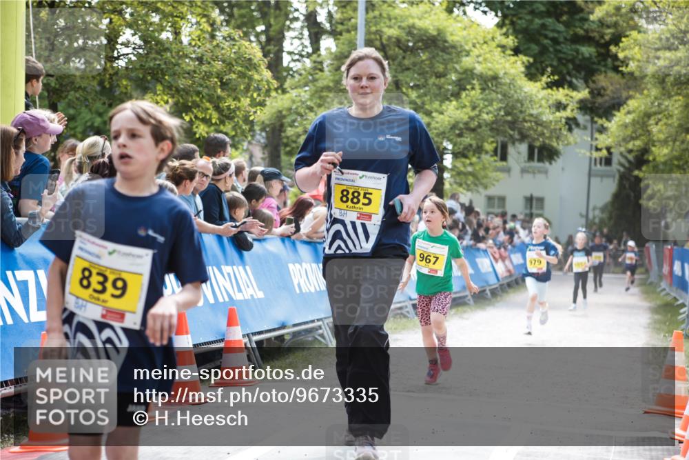 09.05.2026 - Störlauf H.Heesch http://msf.ph/oto/9673335 09.05.2026 14:11:36 Ziel 839, 885, 979, 967 meine-sportfotos.de