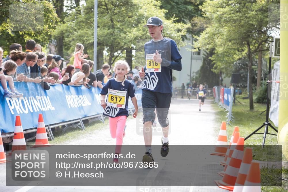 09.05.2026 - Störlauf H.Heesch http://msf.ph/oto/9673365 09.05.2026 14:11:53 Ziel 817, 816 meine-sportfotos.de