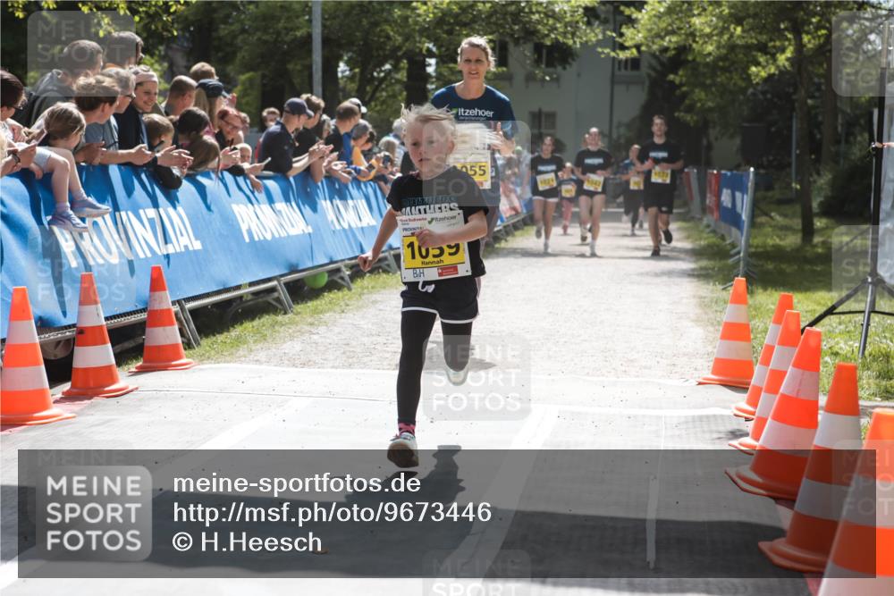 09.05.2026 - Störlauf H.Heesch http://msf.ph/oto/9673446 09.05.2026 14:12:55 Ziel 1059, 55, 102, 5842 meine-sportfotos.de