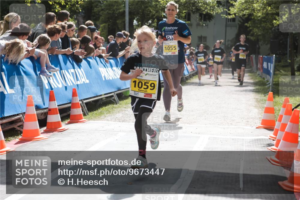 09.05.2026 - Störlauf H.Heesch http://msf.ph/oto/9673447 09.05.2026 14:12:55 Ziel 2026, 1059, 1055, 1042 meine-sportfotos.de