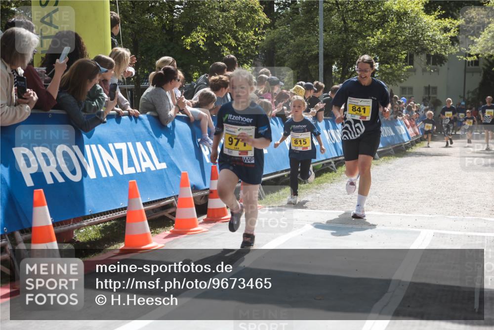 09.05.2026 - Störlauf H.Heesch http://msf.ph/oto/9673465 09.05.2026 14:13:06 Ziel 971, 841, 815, 927 meine-sportfotos.de