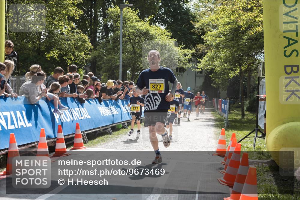 09.05.2026 - Störlauf H.Heesch http://msf.ph/oto/9673469 09.05.2026 14:13:10 Ziel 832, 827 meine-sportfotos.de