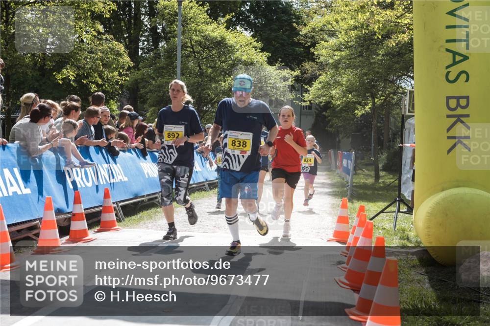 09.05.2026 - Störlauf H.Heesch http://msf.ph/oto/9673477 09.05.2026 14:13:14 Ziel 838, 824 meine-sportfotos.de