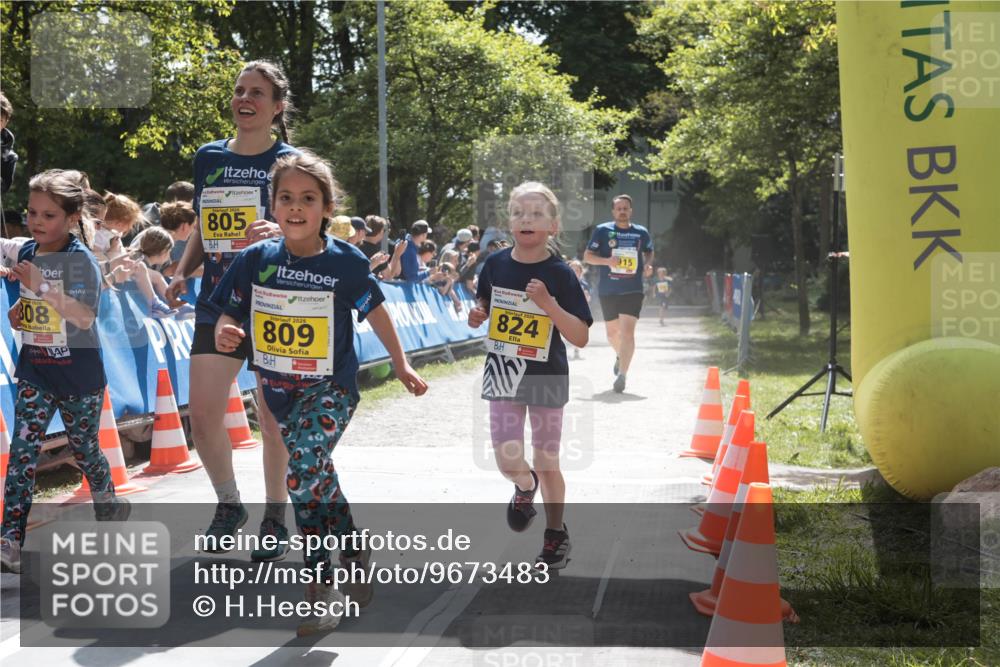 09.05.2026 - Störlauf H.Heesch http://msf.ph/oto/9673483 09.05.2026 14:13:17 Ziel 805, 2926, 308, 2026, 809, 824, 915 meine-sportfotos.de