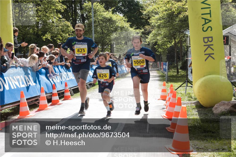 09.05.2026 - Störlauf H.Heesch http://msf.ph/oto/9673504 09.05.2026 14:13:34 Ziel 825, 826, 1000 meine-sportfotos.de