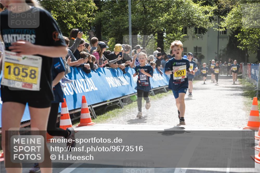 09.05.2026 - Störlauf H.Heesch http://msf.ph/oto/9673516 09.05.2026 14:13:43 Ziel 1058, 901, 10, 945 meine-sportfotos.de