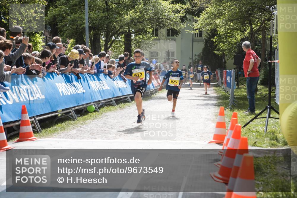 09.05.2026 - Störlauf H.Heesch http://msf.ph/oto/9673549 09.05.2026 14:14:09 Ziel 922, 925 meine-sportfotos.de