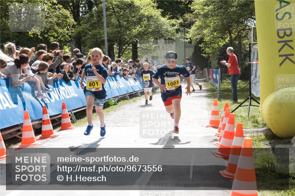 09.05.2026 - Störlauf H.Heesch http://msf.ph/oto/9673556 09.05.2026 14:14:14 Ziel 801, 30, 1003 meine-sportfotos.de