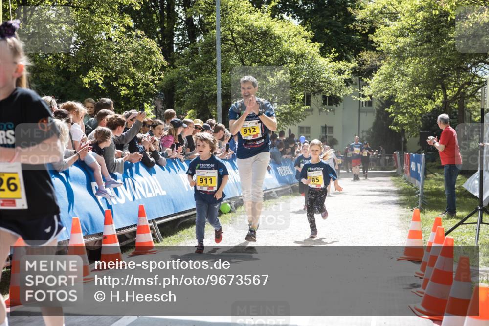 09.05.2026 - Störlauf H.Heesch http://msf.ph/oto/9673567 09.05.2026 14:14:20 Ziel 26, 911, 912, 985 meine-sportfotos.de