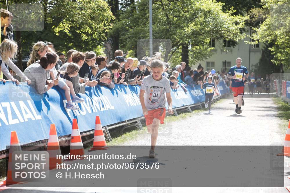 09.05.2026 - Störlauf H.Heesch http://msf.ph/oto/9673576 09.05.2026 14:14:25 Ziel 937, 940 meine-sportfotos.de