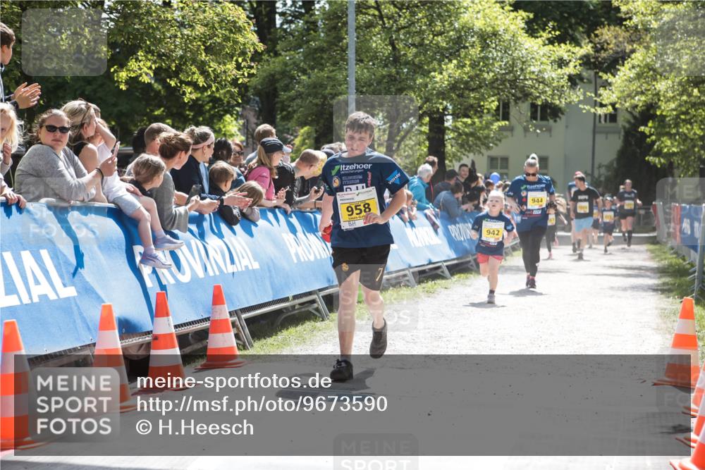 09.05.2026 - Störlauf H.Heesch http://msf.ph/oto/9673590 09.05.2026 14:14:32 Ziel 958, 942, 944, 1044 meine-sportfotos.de