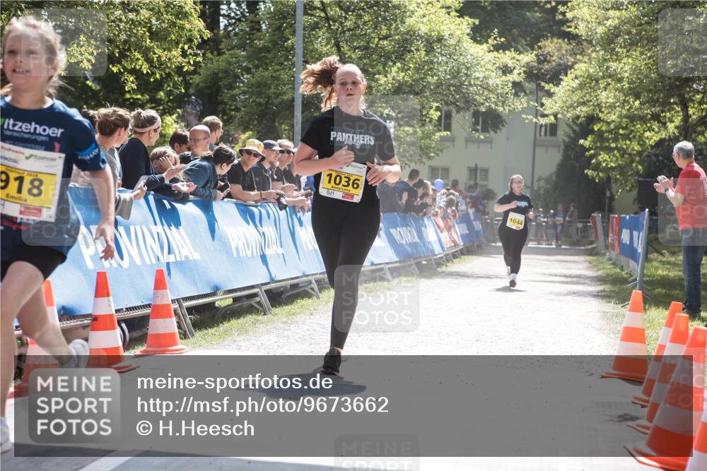 09.05.2026 - Störlauf H.Heesch http://msf.ph/oto/9673662 09.05.2026 14:15:23 Ziel 918, 1036, 1044 meine-sportfotos.de