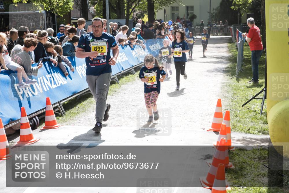 09.05.2026 - Störlauf H.Heesch http://msf.ph/oto/9673677 09.05.2026 14:15:39 Ziel 899, 00, 806, 1010 meine-sportfotos.de