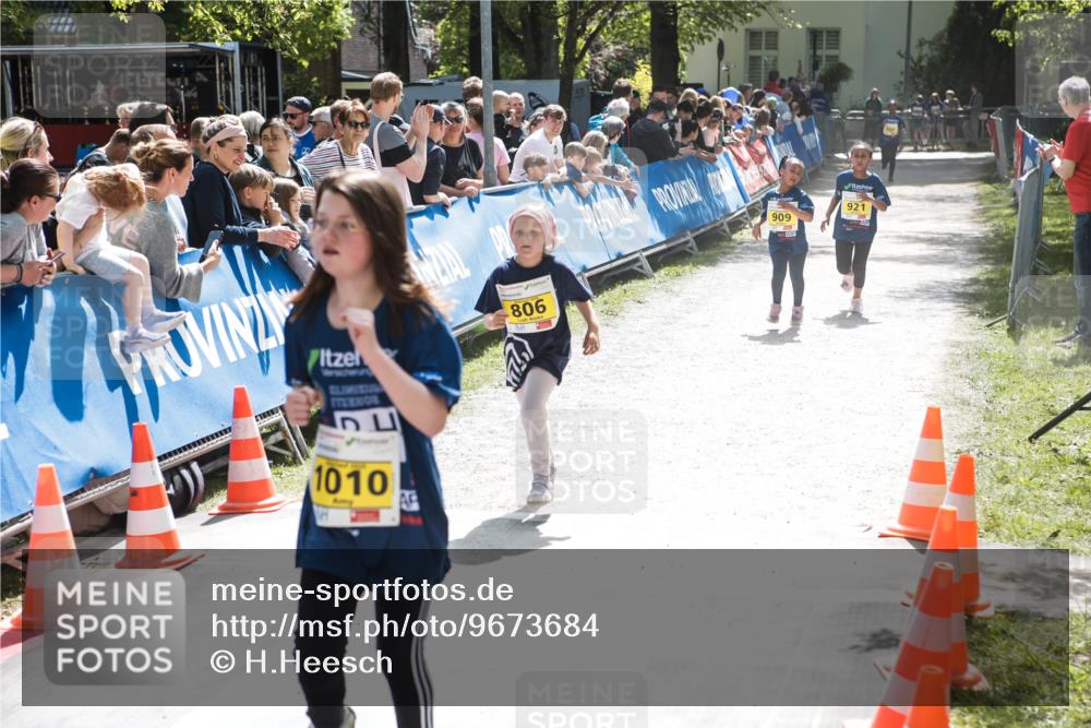 09.05.2026 - Störlauf H.Heesch http://msf.ph/oto/9673684 09.05.2026 14:15:42 Ziel 1010, 806, 909, 921 meine-sportfotos.de