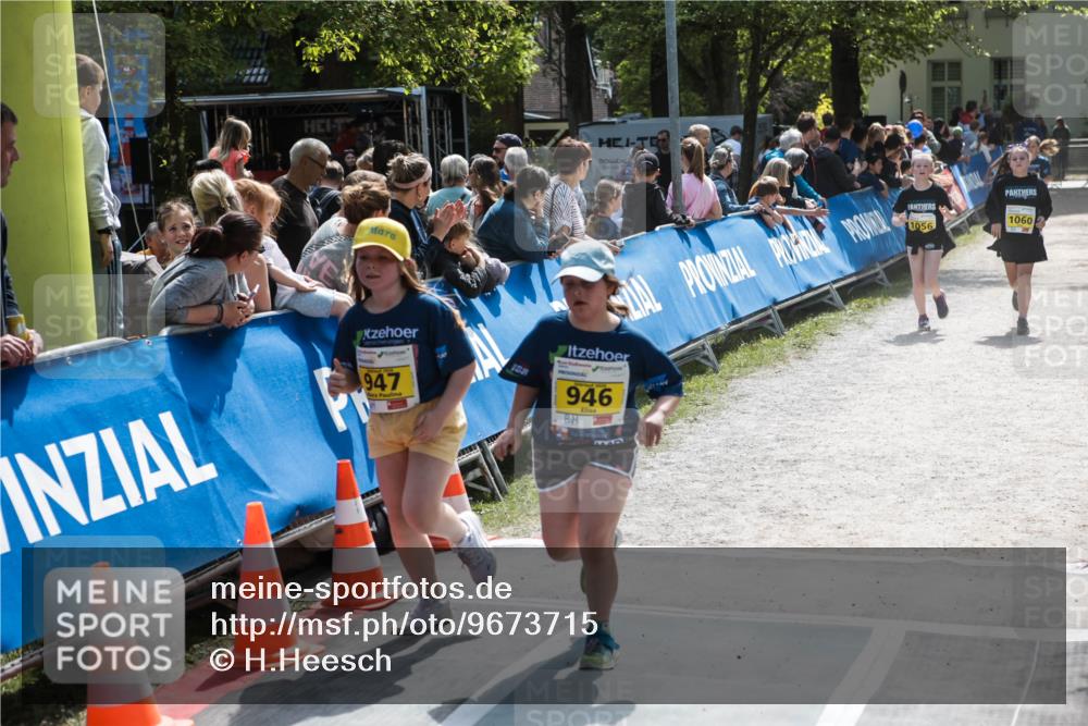 09.05.2026 - Störlauf H.Heesch http://msf.ph/oto/9673715 09.05.2026 14:16:10 Ziel 947, 946, 1060, 1056 meine-sportfotos.de